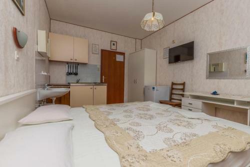 Hostal Double Room Crikvenica 5492b