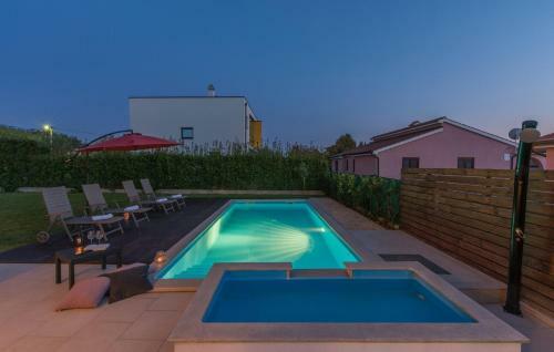 Modern Villa Anita With Pool Near Porec