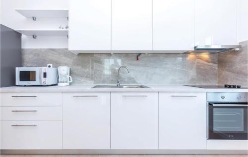 Seven-bedroom Holiday Home In Dramalj