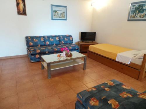 Apartment In Dramalj 5762