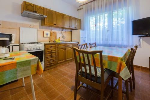 Apartment In Dramalj 5751