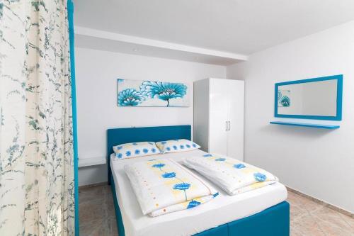 Apartments With A Parking Space Dramalj (crikvenica) - 5594