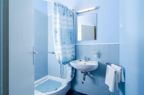 Apartments & Rooms Tapera