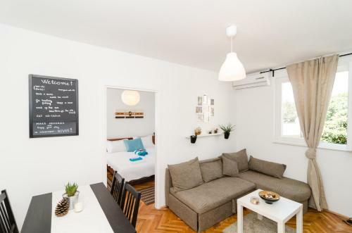 Apartamentos Nives Central Lodge