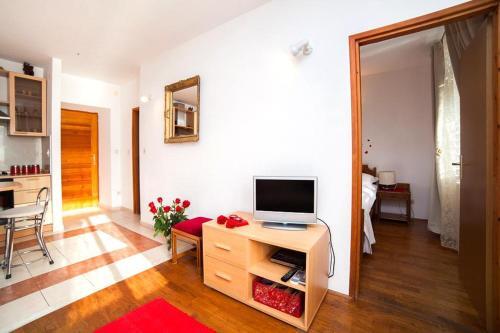 Apartments With A Parking Space Dubrovnik - 9026