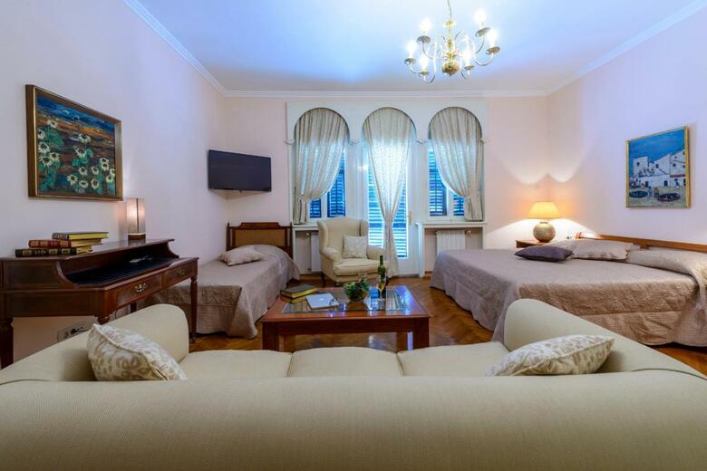 Villa Mediteran