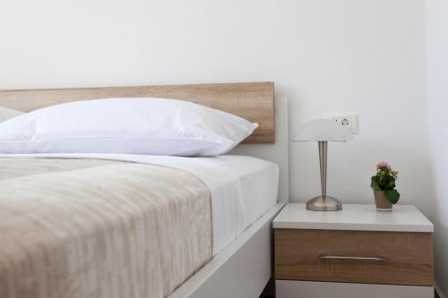 Apartment Chermesinus A57