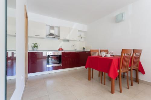 Apartment Chermesinus A57