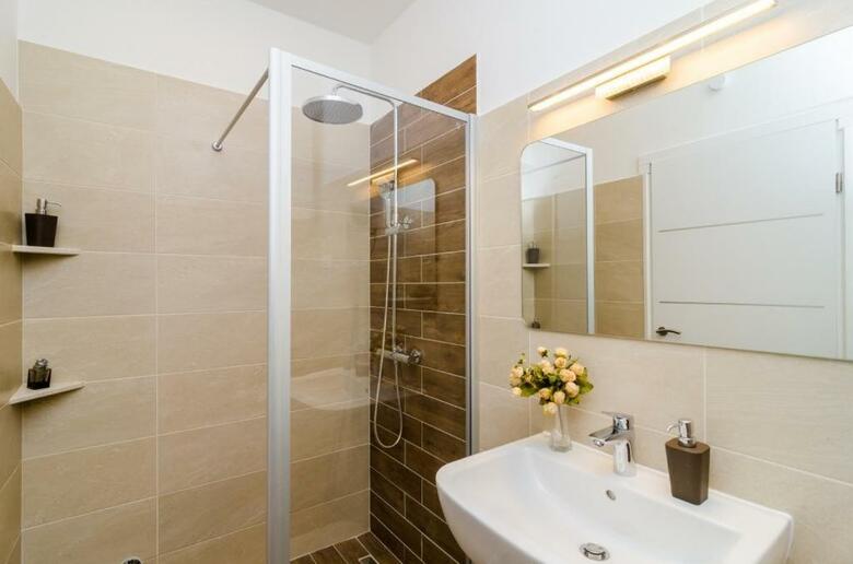Hostal Apartment & Room Lady O