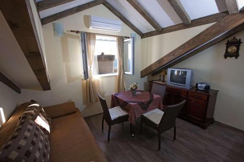 Magic Apartment