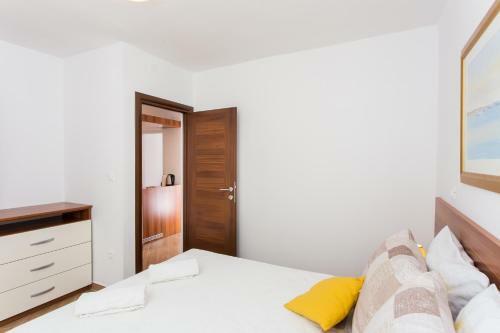 Apartments Gravosa