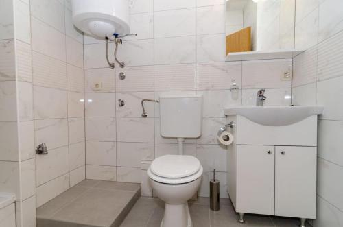 Apartments And Rooms With Wifi Dubrovnik - 11145