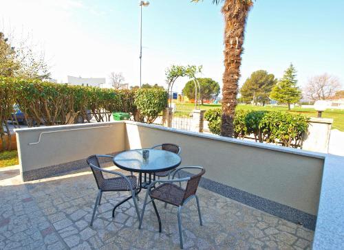 Apartments Drago 589