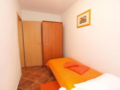 Apartment With 4 Bedrooms 446