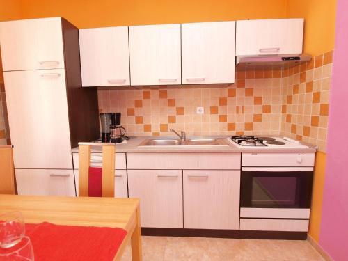 Apartments Stana 1020