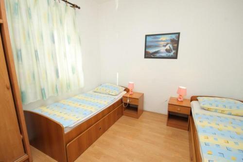 Apartments With A Parking Space Fazana - 7396
