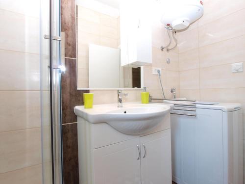 Apartments Suzana 1403