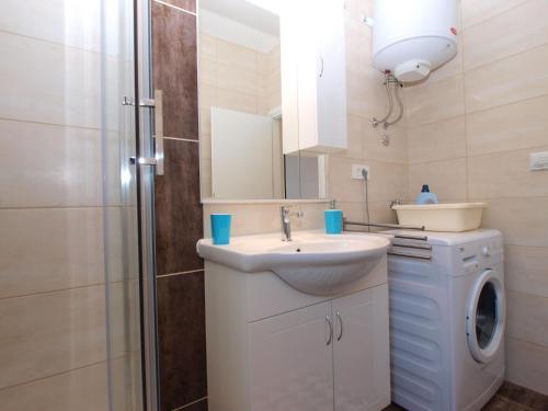 Apartments Suzana 1403