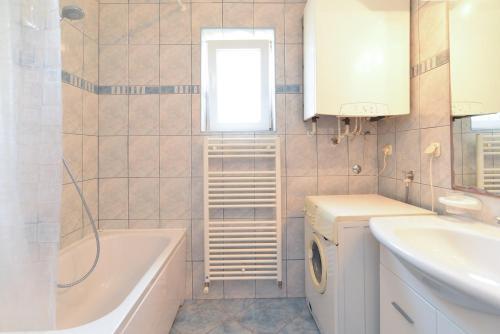 Apartments Milena 436