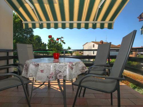Apartments Valbandon 1616