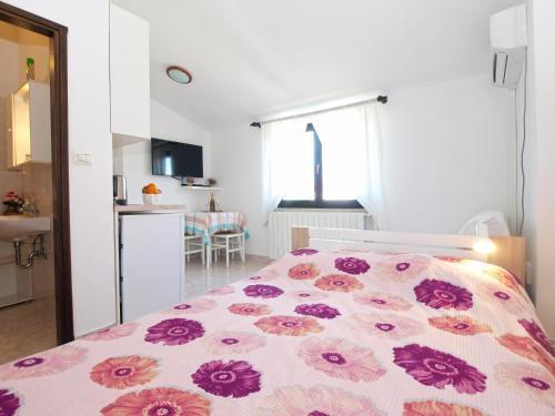 Apartments Valbandon 1616