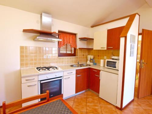 Apartments Dorijana 990