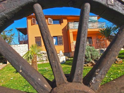 Apartments Dorijana 990