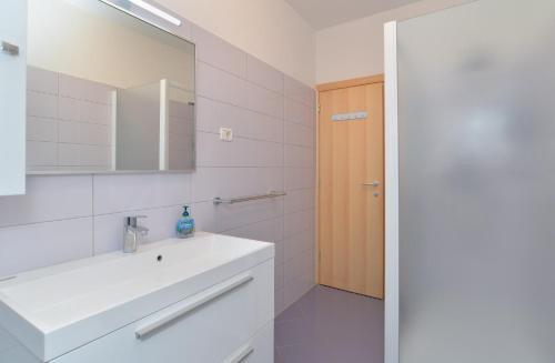 Apartments Pink 1785