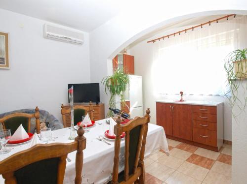 Apartment Ljubica 1789