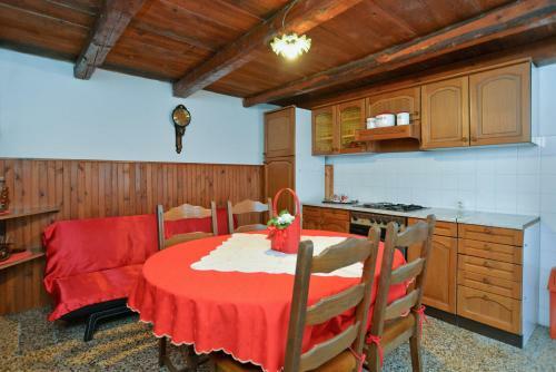 House Monteci 1378