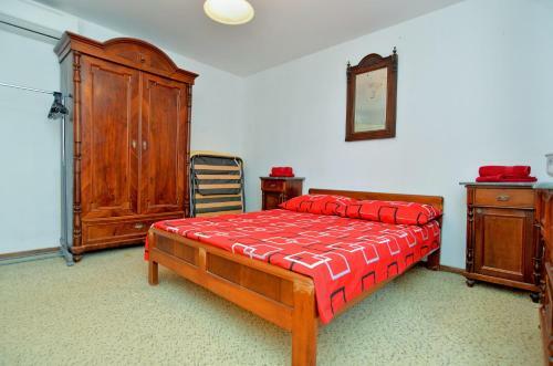 House Monteci 1378