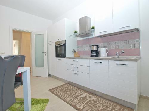 Apartments Lejla 1617