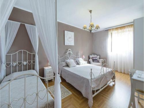 Five-bedroom Holiday Home In Galizana