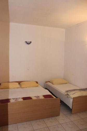 Apartments With A Parking Space Gradac (makarska) - 15628