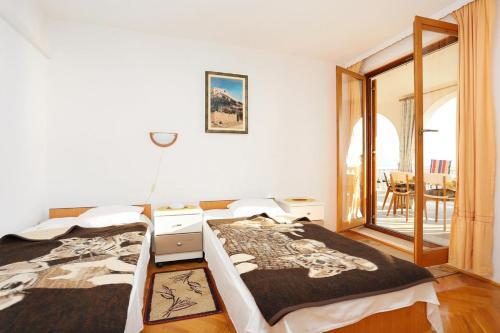 Apartments With A Parking Space Gradac (makarska) - 6825