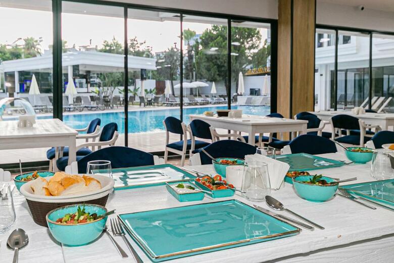 Lara World Hotel