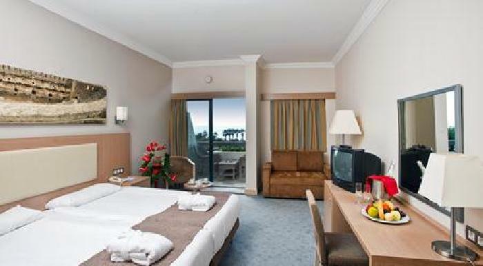 Hotel Crystal Tat Beach Golf Resort & Spa