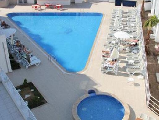 Hotel Club Shark