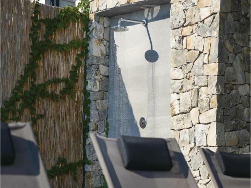 Four-bedroom Holiday Home In Jesenice