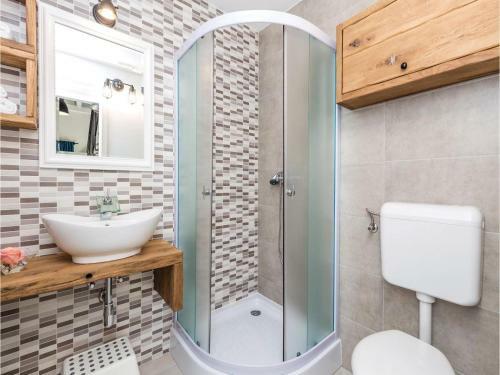 Two-bedroom Holiday Home In Jurdani