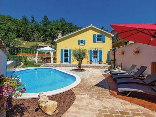 Two-bedroom Holiday Home In Jurdani