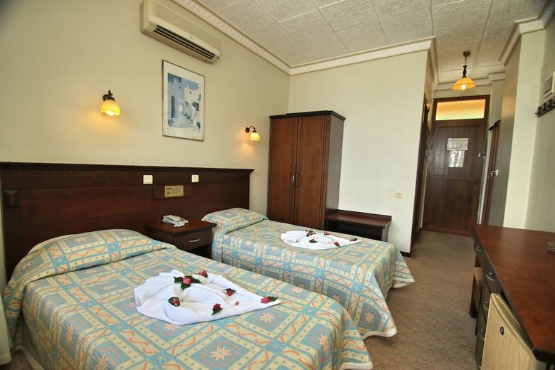 Hotel Golmar Beach