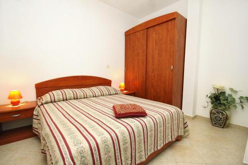 Apartment Uvala Vrbovica 4390a