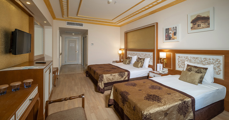 Hotel Crystal Palace Luxury Resort & Spa