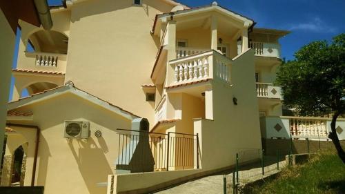 Apartment Lopar 14804a