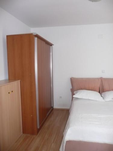 One-bedroom Apartment In Lopar II