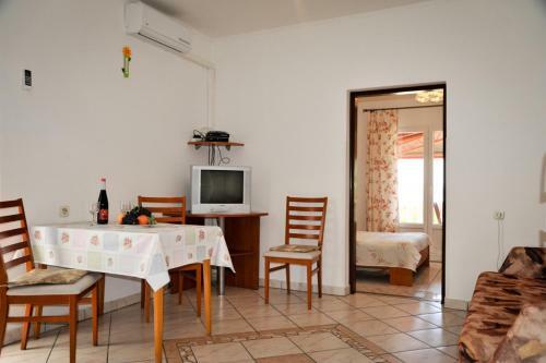 Apartmenthouse Lopar (4229)