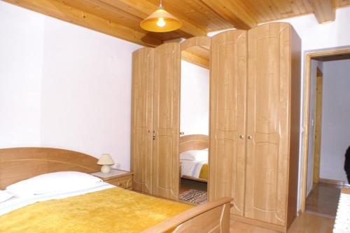 Apartment Lumbarda 4404b