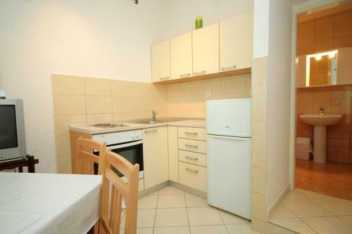 Apartment Lumbarda 9236a