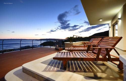 Villa Ctvb105/ - Modern Holiday Home With Private Pool